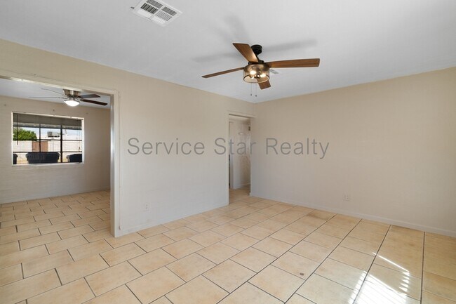4232 N 33rd Dr Phoenix, AZ 85017 photo 5