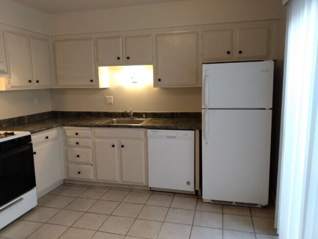 1107 W 4th St Antioch, CA 94509 photo 2