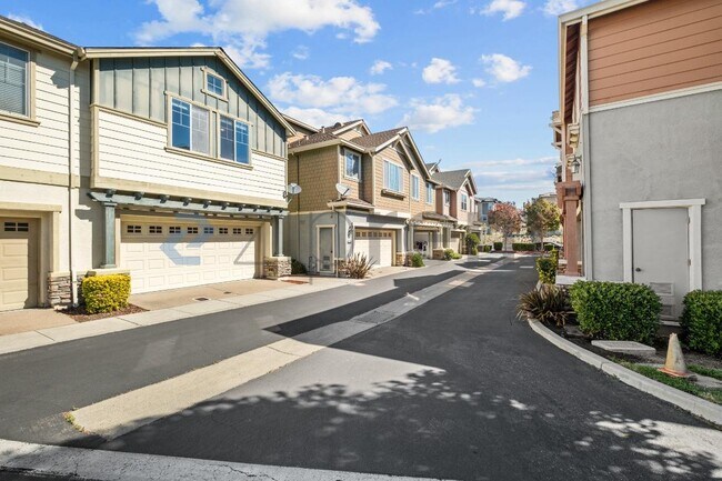 3 Bed 2.5 Bath with 2 car garage photo 4