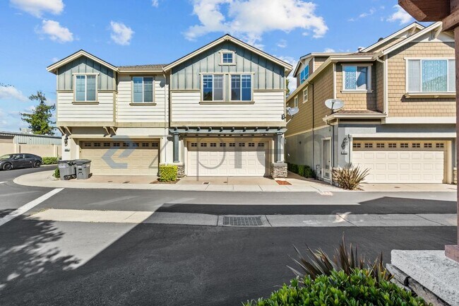 3 Bed 2.5 Bath with 2 car garage photo 2