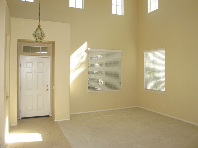 27850 Starfall Way Murrieta, CA 92563 photo 4