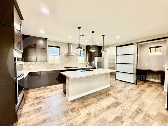 687 W Flintlock Way Chandler, AZ 85286 photo 2
