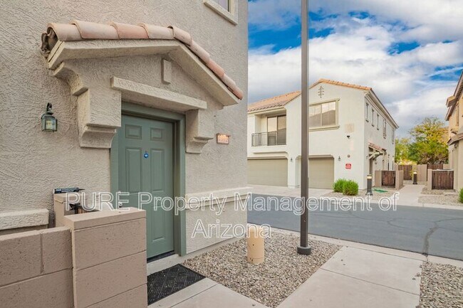 7502 S 30th Run Phoenix, AZ 85042 photo 2