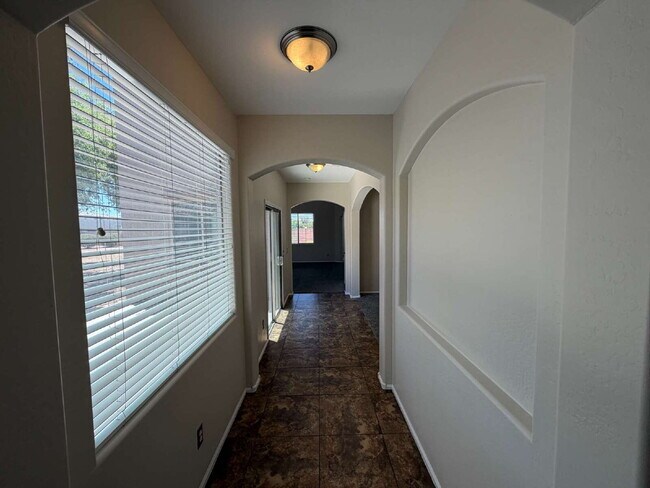 38134 N Establo Dr San Tan Valley, AZ 85140 photo 5