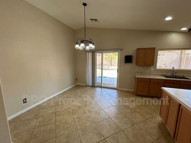 16416 W Cottonwood St Surprise, AZ 85388 photo 3