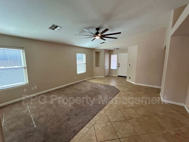 16416 W Cottonwood St Surprise, AZ 85388 photo 4