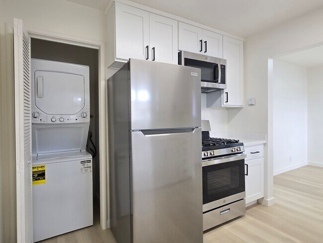 675 Johanna Ave Sunnyvale, CA 94085 photo 4