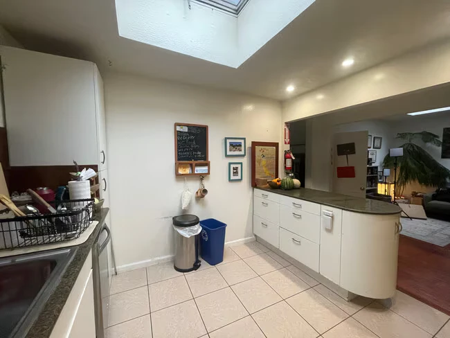 1416 12th St Oakland, CA 94607 photo 4