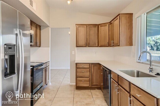 4227 N 101st Ave Phoenix, AZ 85037 photo 4