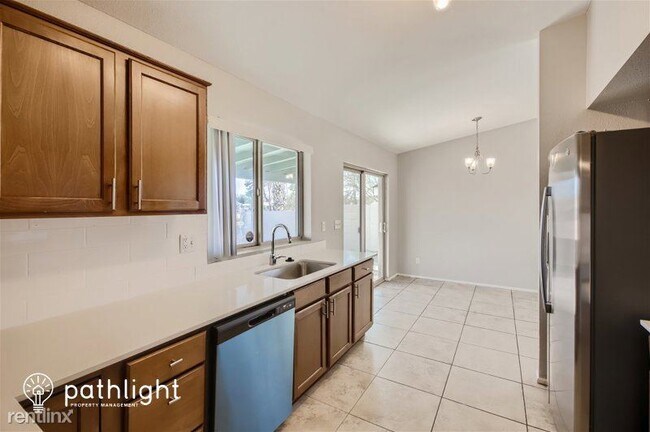 4227 N 101st Ave Phoenix, AZ 85037 photo 3