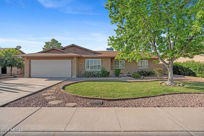 2137 E Apollo Ave Tempe, AZ 85283 photo 3