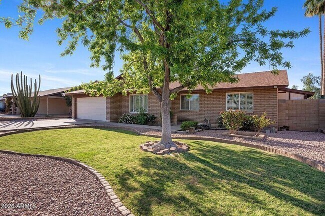 2137 E Apollo Ave Tempe, AZ 85283 photo 2