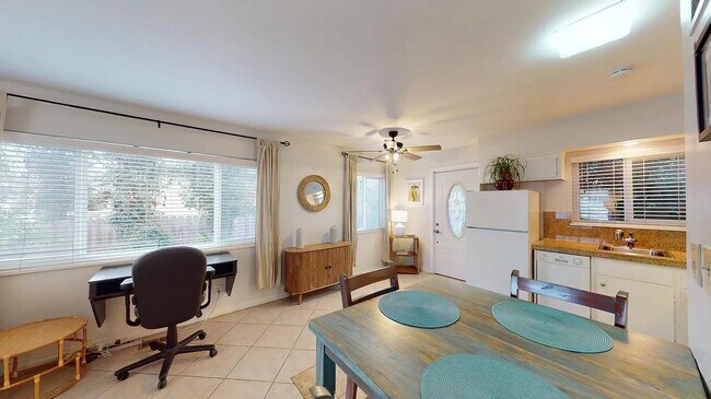 3360 Garfield St Carlsbad, CA 92008 photo 5