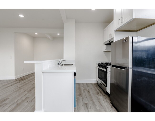4748 Balboa St San Francisco, CA 94121 photo 3