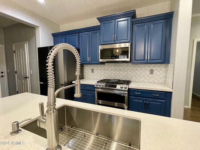 26880 N 99th Dr Peoria, AZ 85383 photo 3