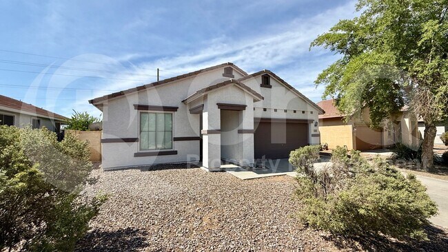 533 E Trellis Rd