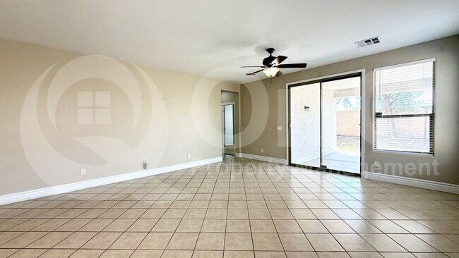533 E Trellis Rd photo 5