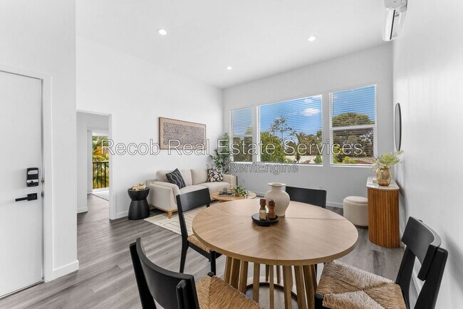 5256 Adams Ave San Diego, CA 92115 photo 2