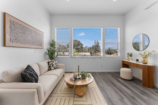 5256 Adams Ave San Diego, CA 92115 photo 3