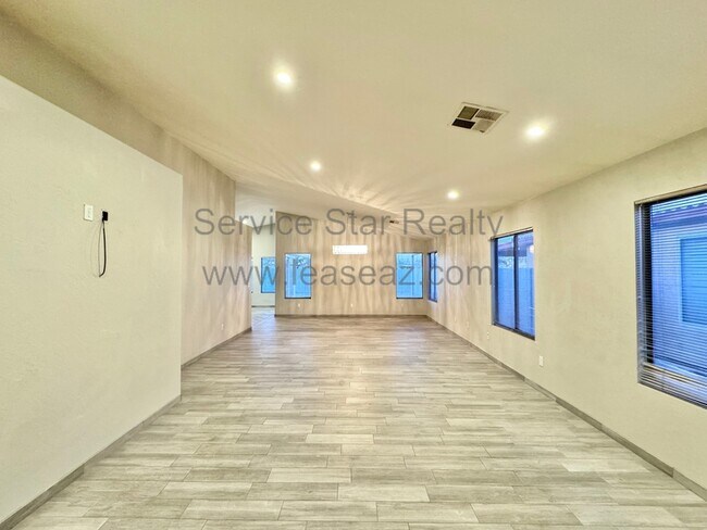 1538 W Vaughn Ave Gilbert, AZ 85233 photo 3