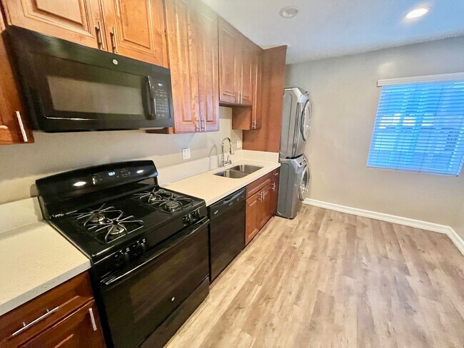 4241 Euclid Ave San Diego, CA 92115 photo 2