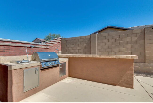14902 W Valentine St Surprise, AZ 85379 photo 5