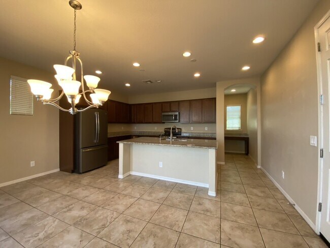 3726 E Angstead Dr Gilbert, AZ 85296 photo 2
