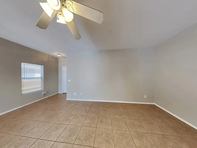 15438 W Port Au Prince Ln Surprise, AZ 85379 photo 2