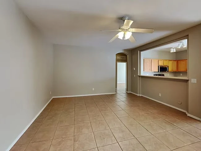 15438 W Port Au Prince Ln Surprise, AZ 85379 photo 4