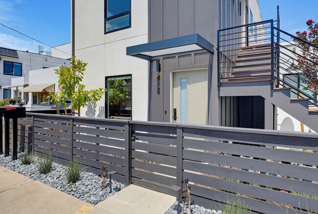 424 Arbor Dr San Diego, CA 92103 photo 3