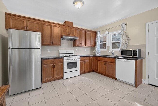 736 Mountain View Ave Mountain View, CA 94041 photo 3