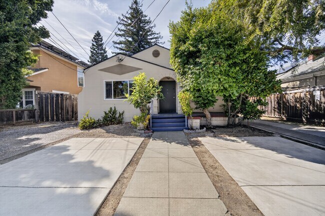 736 Mountain View Ave Mountain View, CA 94041