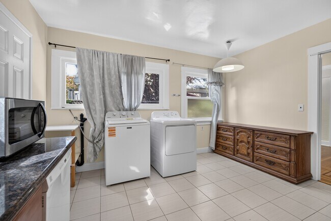 736 Mountain View Ave Mountain View, CA 94041 photo 4