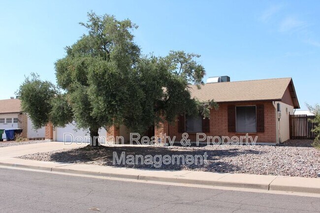 602 W Kilarea Ave Mesa, AZ 85210 photo 4