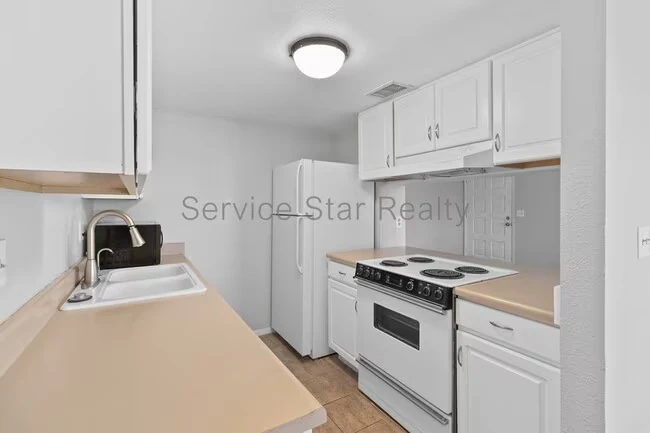 10215 N 8th Pl Phoenix, AZ 85020 photo 5