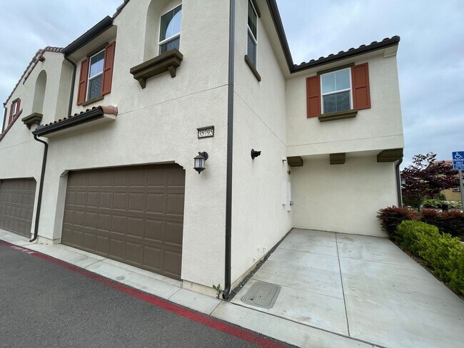 35795 Landon Ln Murrieta, CA 92562 photo 3