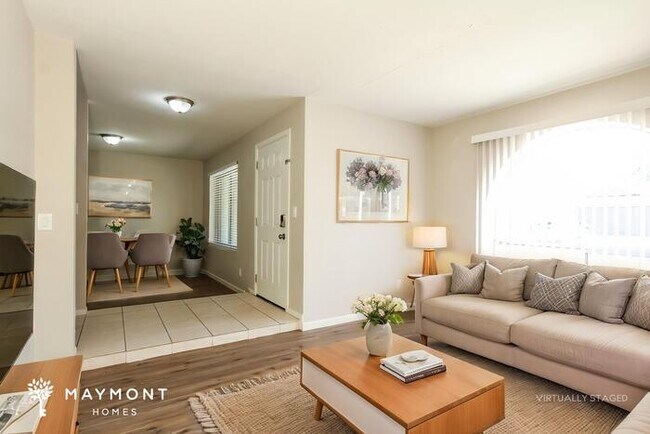 3143 W Julie Dr Phoenix, AZ 85027 photo 4