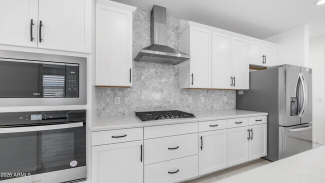 13303 W Eagle Feather Rd Peoria, AZ 85383 photo 4