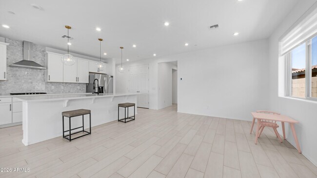 13303 W Eagle Feather Rd Peoria, AZ 85383 photo 5