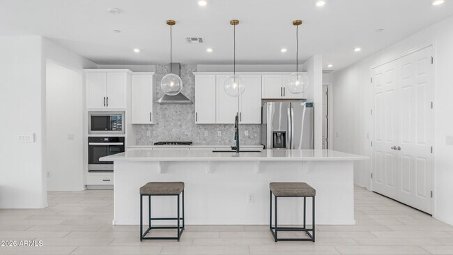 13303 W Eagle Feather Rd Peoria, AZ 85383 photo 3