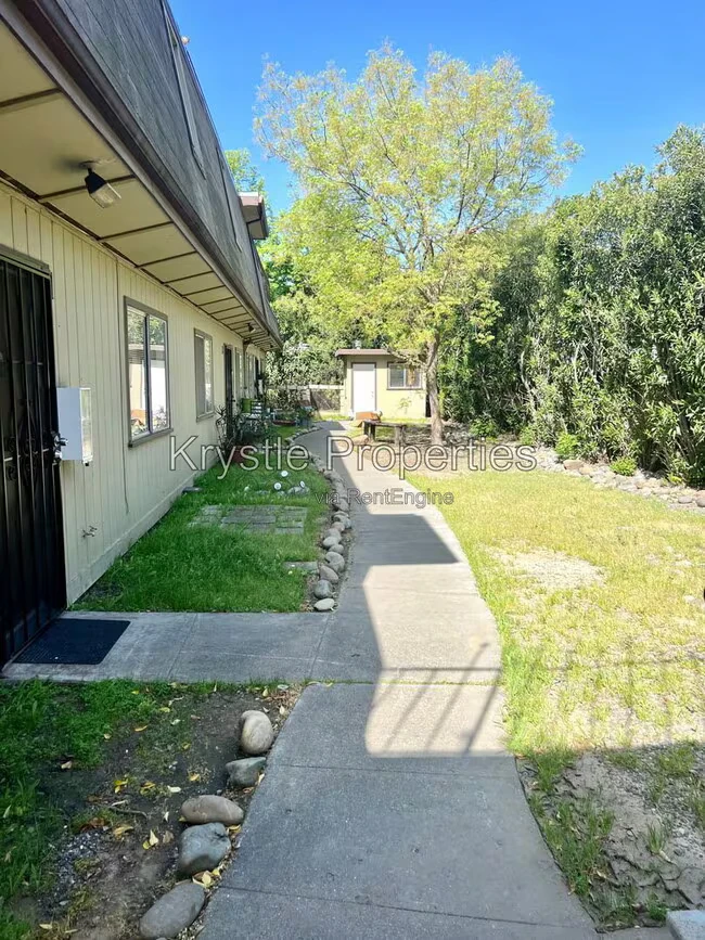 1963 Grande Cir Fairfield, CA 94533 photo 3