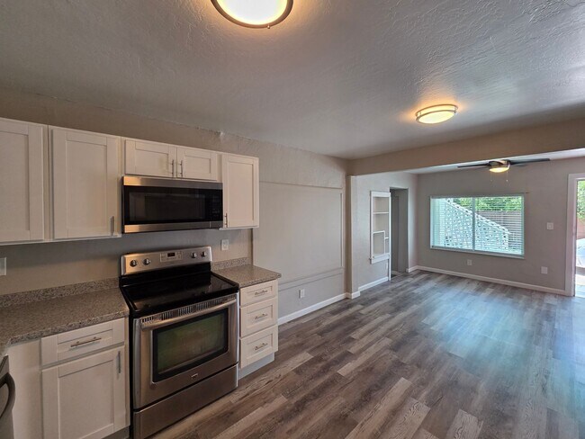 2336 North 11th St Phoenix, AZ 85006 photo 4
