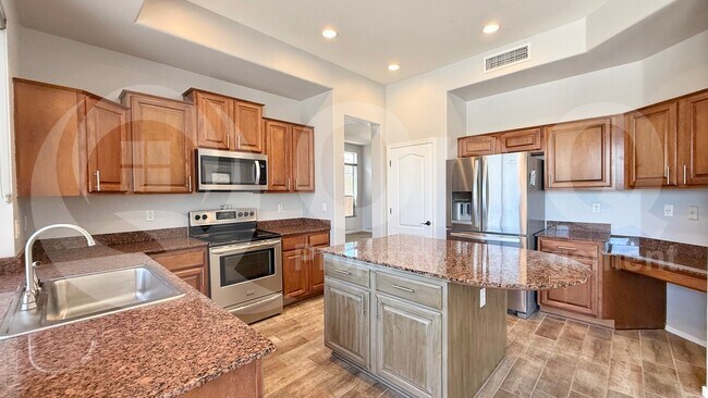 1415 W Windsong Dr photo 5