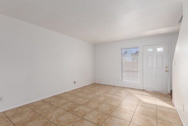 6038 W Oregon Ave Glendale, AZ 85301 photo 3