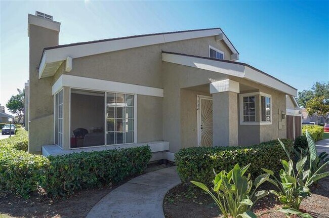334 Riverview Way Oceanside, CA 92057 photo 2
