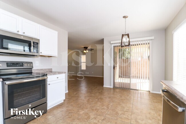 12909 W Monte Vista Rd Avondale, AZ 85392 photo 5