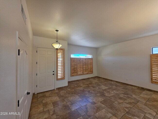 4307 E Williams Dr Phoenix, AZ 85050 photo 3