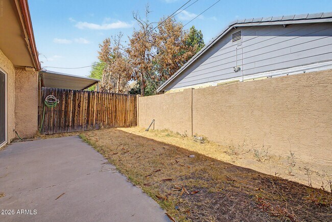 5209 N 18th Dr Phoenix, AZ 85015 photo 3
