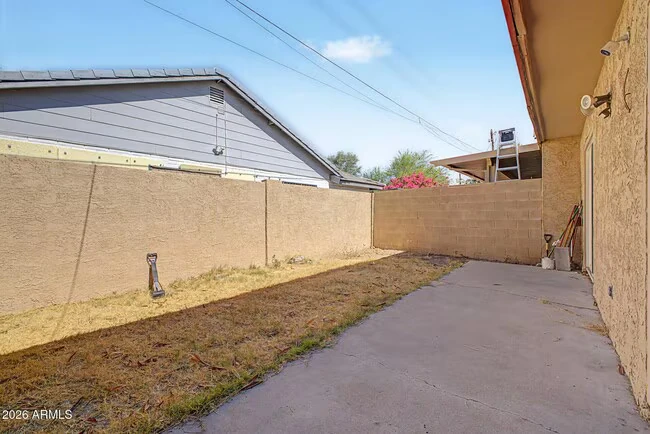 5209 N 18th Dr Phoenix, AZ 85015 photo 4