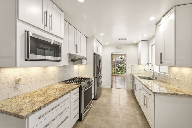 Thoughtfully Updated 3 Bed, 2 Bath Home Close To Rinconada Park, Lucie Stern Community Center, And More! photo 5